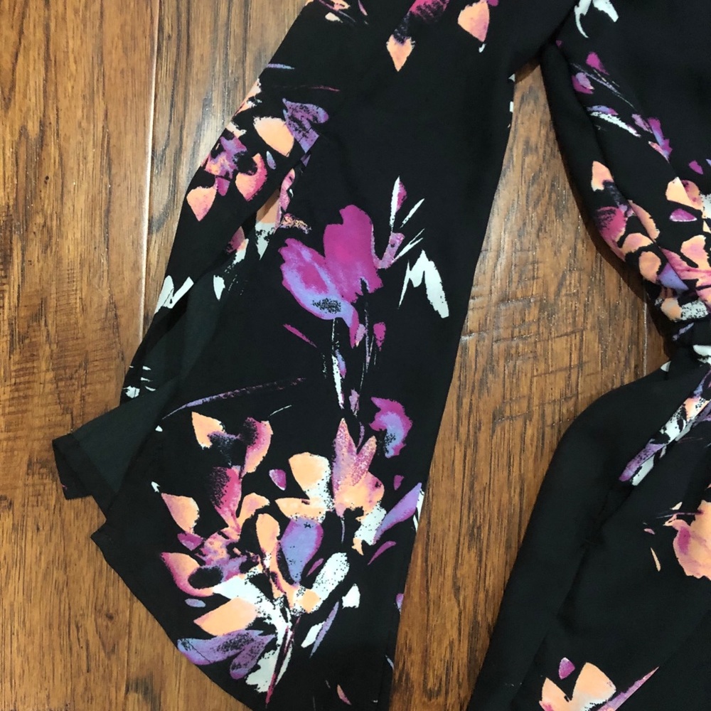 NWOT Short romper - Picture 3 of 4